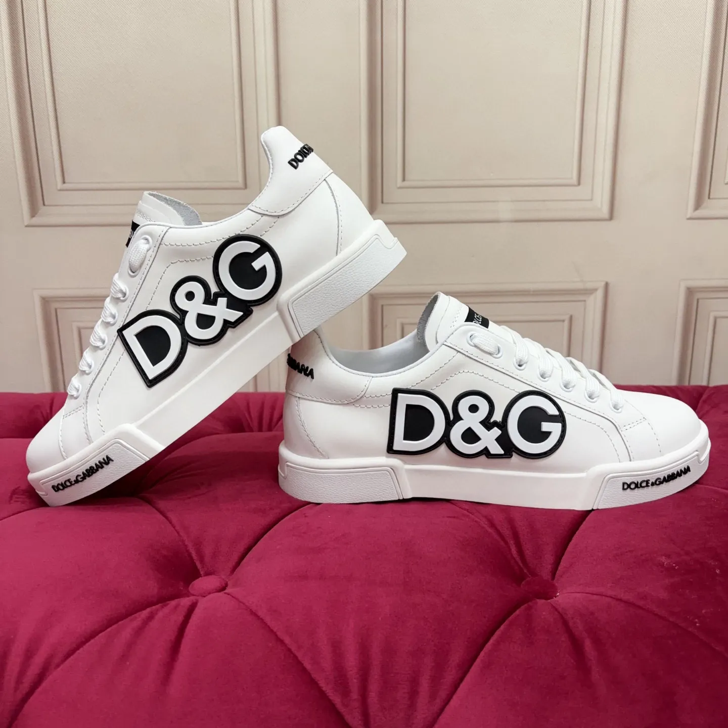 Men's shoes 💰580 High-end version High-quality brand outsole DOLCE & GABBANA 2025 new model High-end version High-end quality Exclusive precision customization available on the market High-end DG embellishment, beautiful luxury and sparkle Exquisite workmanship Many people love the use of high-end imported cowhide + craftsmanship White silk sheep lining Perfect interpretation of the latest inspiration for shoes Classic and fashion integrated luxury dream overrides fashionable high-end quality Code number 35-45 Standard code number